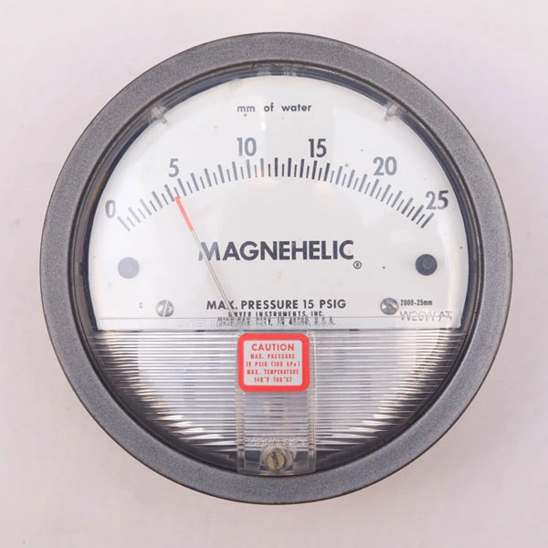 Digital Pressure Gauges Digital Pressure Gauges Model 2