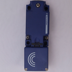 Sensotronic Extended Range Non-Flush Inductive Sensor