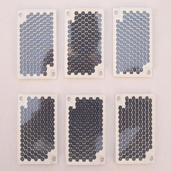 Long-Range Polarized Corner-Cube Reflector